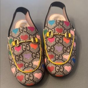 Toddler Gucci Heart Patterned mules
